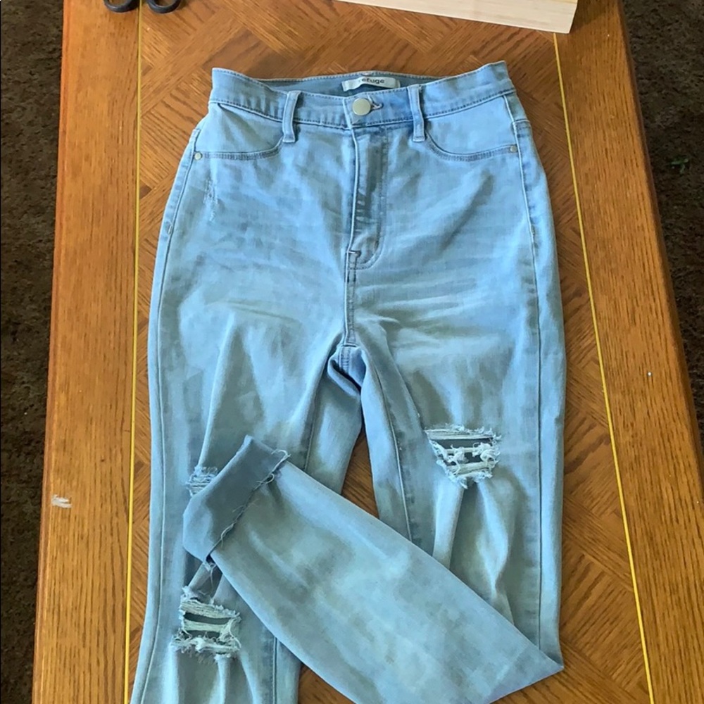 High-Rise Ripped Jeans - Picture 4 of 5